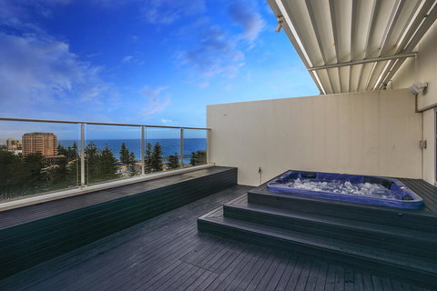Glenelg Skyline Penthouse - New South Wales Tourism  2