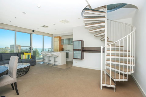 Glenelg Skyline Penthouse - New South Wales Tourism  18