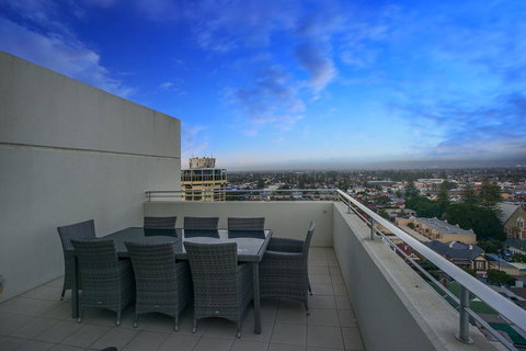 Glenelg Skyline Penthouse - New South Wales Tourism  11