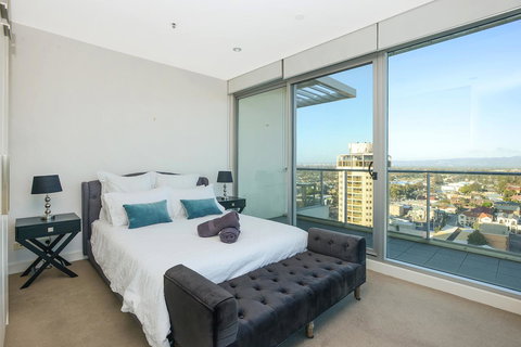 Glenelg Skyline Penthouse - New South Wales Tourism  19