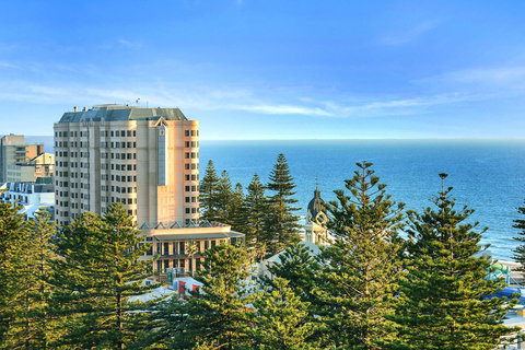 Glenelg Skyline Penthouse - New South Wales Tourism  37