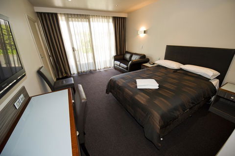 The Commodore - New South Wales Tourism  5