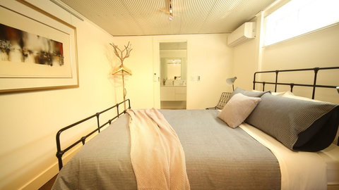 Irongate Studio B&B - New South Wales Tourism  14