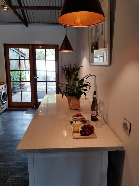 Irongate Studio B&B - New South Wales Tourism  6