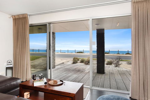 Esplanade Escape - New South Wales Tourism  29