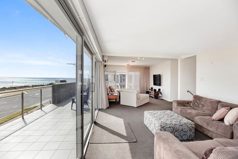 Esplanade Escape - New South Wales Tourism  28
