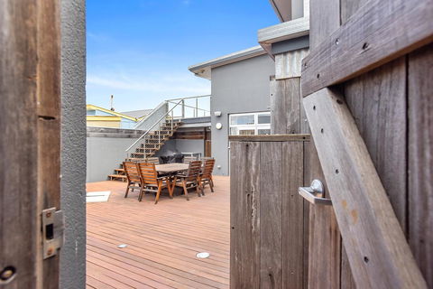 Esplanade Escape - New South Wales Tourism  9
