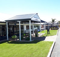 Meningie's Waterfront Motel - New South Wales Tourism 
