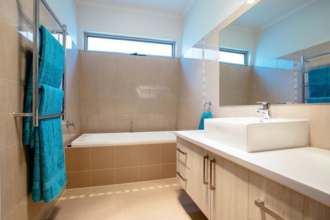 Seasalt - New South Wales Tourism  12