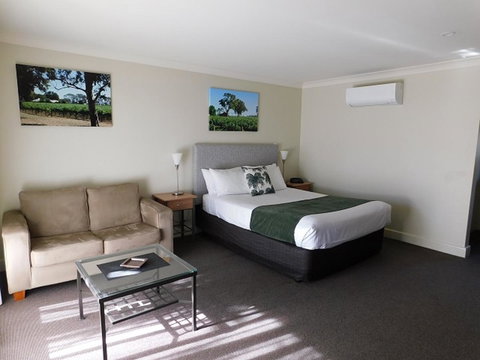 Alexander Cameron Suites - New South Wales Tourism  9