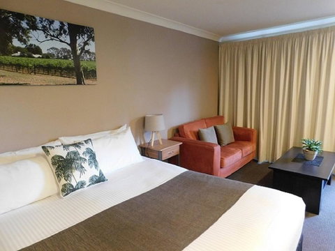 Alexander Cameron Suites - New South Wales Tourism  11