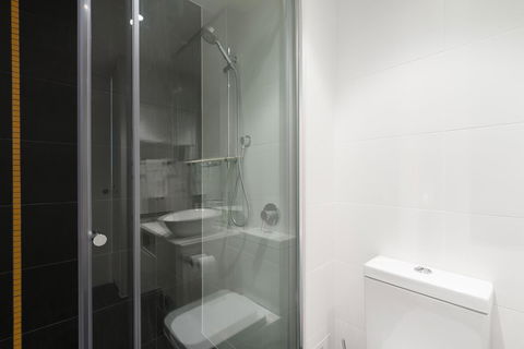 Ther-Rich Elegant 1BR Apartment In Walkerville - New South Wales Tourism  26