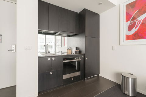 Ther-Rich Elegant 1BR Apartment In Walkerville - New South Wales Tourism  10