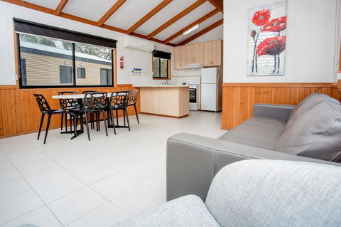 BIG4 Renmark Riverfront Holiday Park - New South Wales Tourism  1