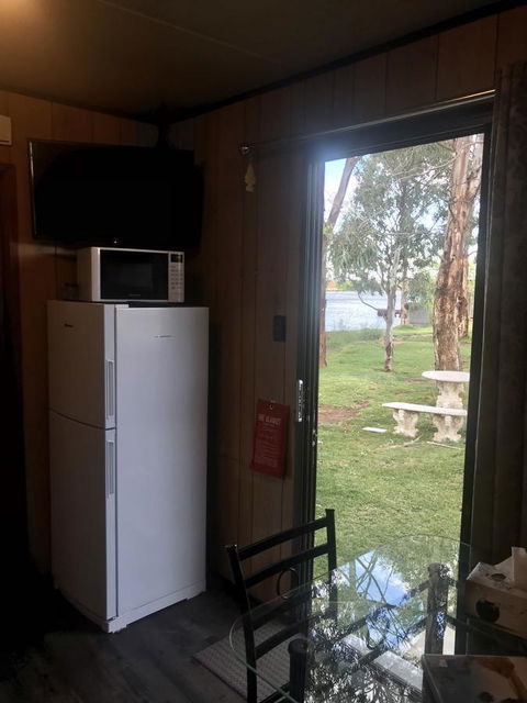 Murray Bridge Riverview Cabin - New South Wales Tourism  3