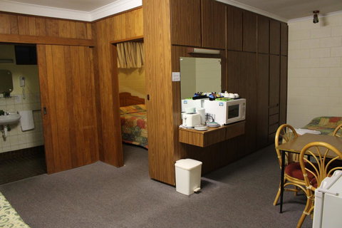 Island Motel Kingscote - New South Wales Tourism  9