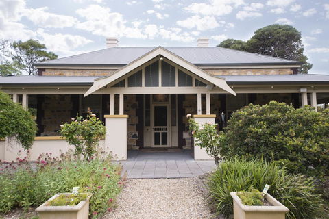 Yankalilla Bay Homestead - New South Wales Tourism  1