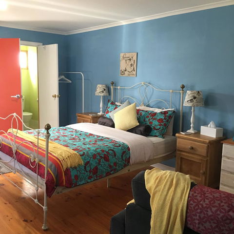 KI Dragonfly Guesthouse - New South Wales Tourism  7