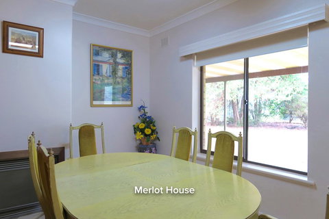 The Lyndoch Motel - New South Wales Tourism  30