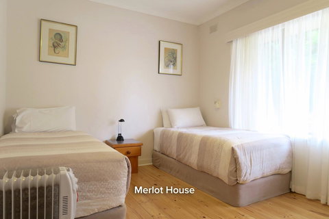 The Lyndoch Motel - New South Wales Tourism  33