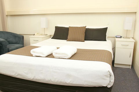 Renmark Motor Inn - New South Wales Tourism  19