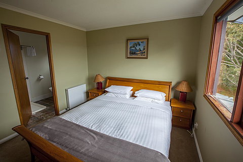 Eagles Range - New South Wales Tourism  9