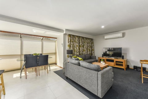 City Four Apartment - New South Wales Tourism  2