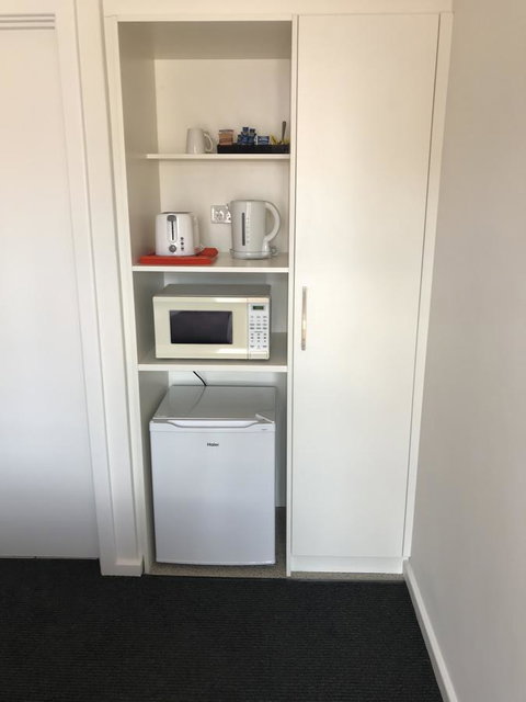 Frewville Motor Inn - New South Wales Tourism  21