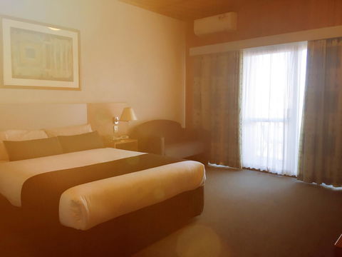 Desert Cave Hotel - New South Wales Tourism  42