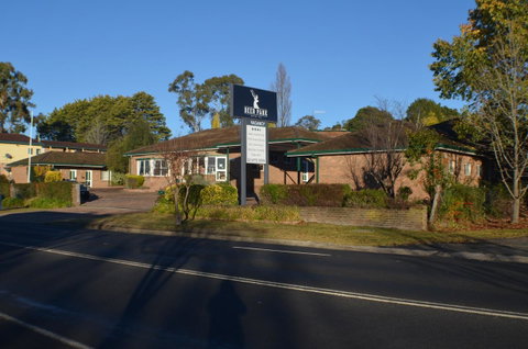 Deer Park Motor Inn Armidale - New South Wales Tourism  0