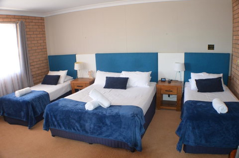 Deer Park Motor Inn Armidale - New South Wales Tourism  10