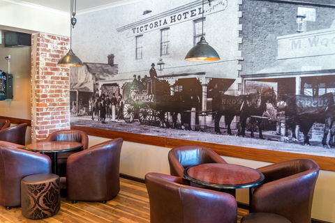 Victoria Hotel Strathalbyn - New South Wales Tourism  23