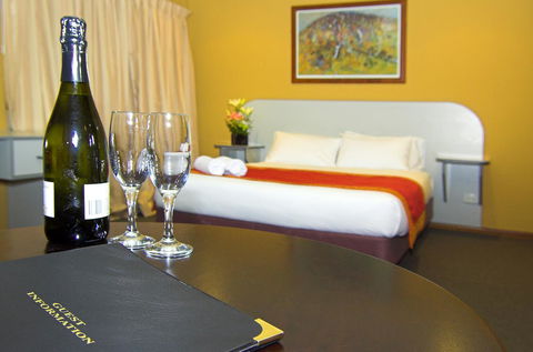Victoria Hotel Strathalbyn - New South Wales Tourism  13