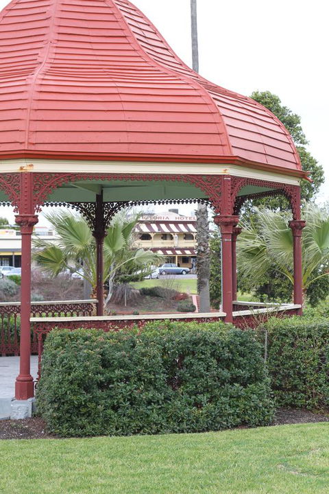 Victoria Hotel Strathalbyn - New South Wales Tourism  8