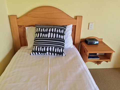 Coonawarra Place Motor Inn - New South Wales Tourism  43
