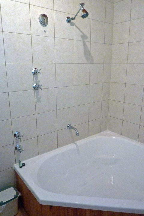 Coonawarra Place Motor Inn - New South Wales Tourism  10