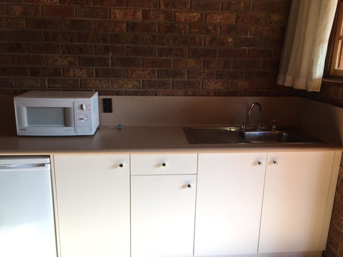 Coonawarra Place Motor Inn - New South Wales Tourism  14