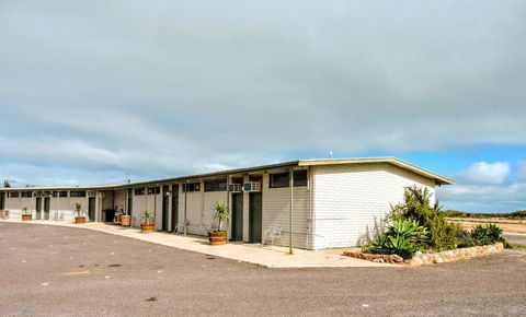 Highway One Motel - New South Wales Tourism  16