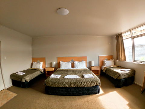 Highway One Motel - New South Wales Tourism  1
