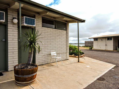 Highway One Motel - New South Wales Tourism  15