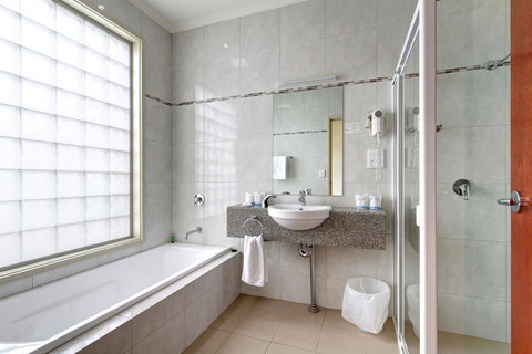 Strath Motel - New South Wales Tourism  16