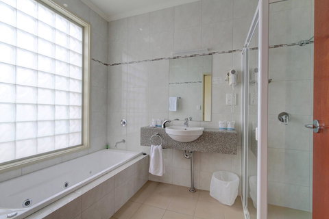 Strath Motel - New South Wales Tourism  15