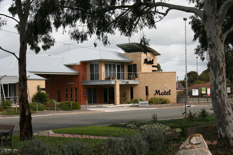Strath Motel - New South Wales Tourism  7