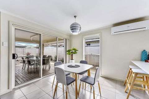 City Fringe Apartment B, Mount Gambier - New South Wales Tourism  0