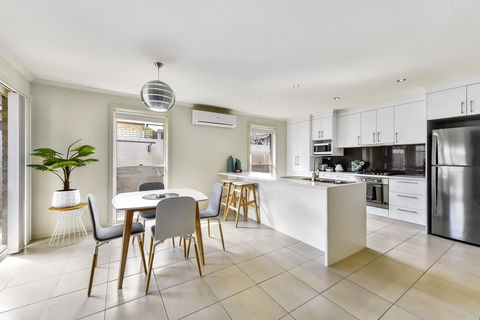 City Fringe Apartment B, Mount Gambier - New South Wales Tourism  6
