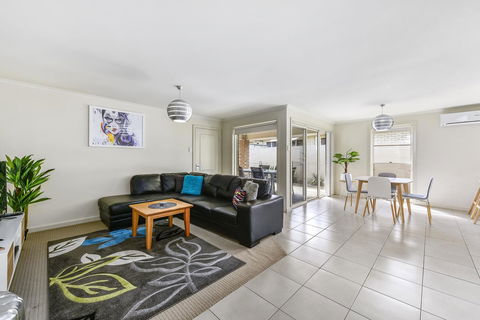 City Fringe Apartment B, Mount Gambier - New South Wales Tourism  4