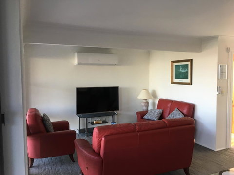 Arena Blanca Holiday Home - New South Wales Tourism  7