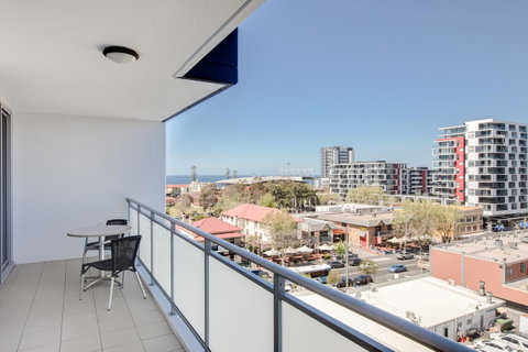 Adina Apartment Hotel Wollongong - New South Wales Tourism  12