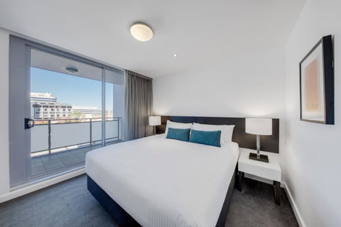 Adina Apartment Hotel Wollongong - New South Wales Tourism  20