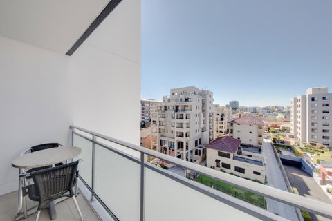 Adina Apartment Hotel Wollongong - New South Wales Tourism  7